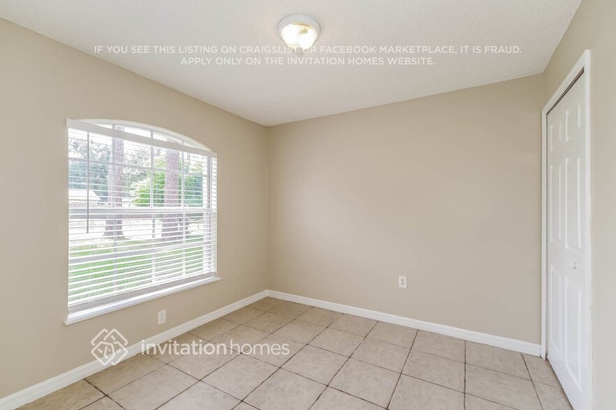 Building Photo - 6410 Golfview Ave