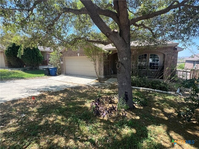 Building Photo - 375 Primrose Way