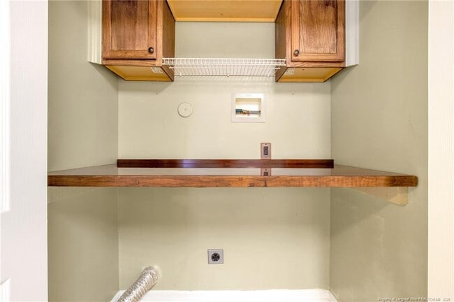Building Photo - 425 Cityview Ln