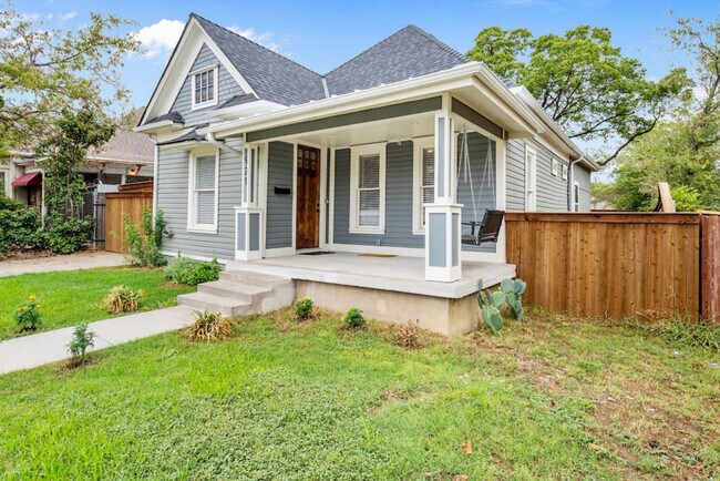 Building Photo - 921 E Hattie St