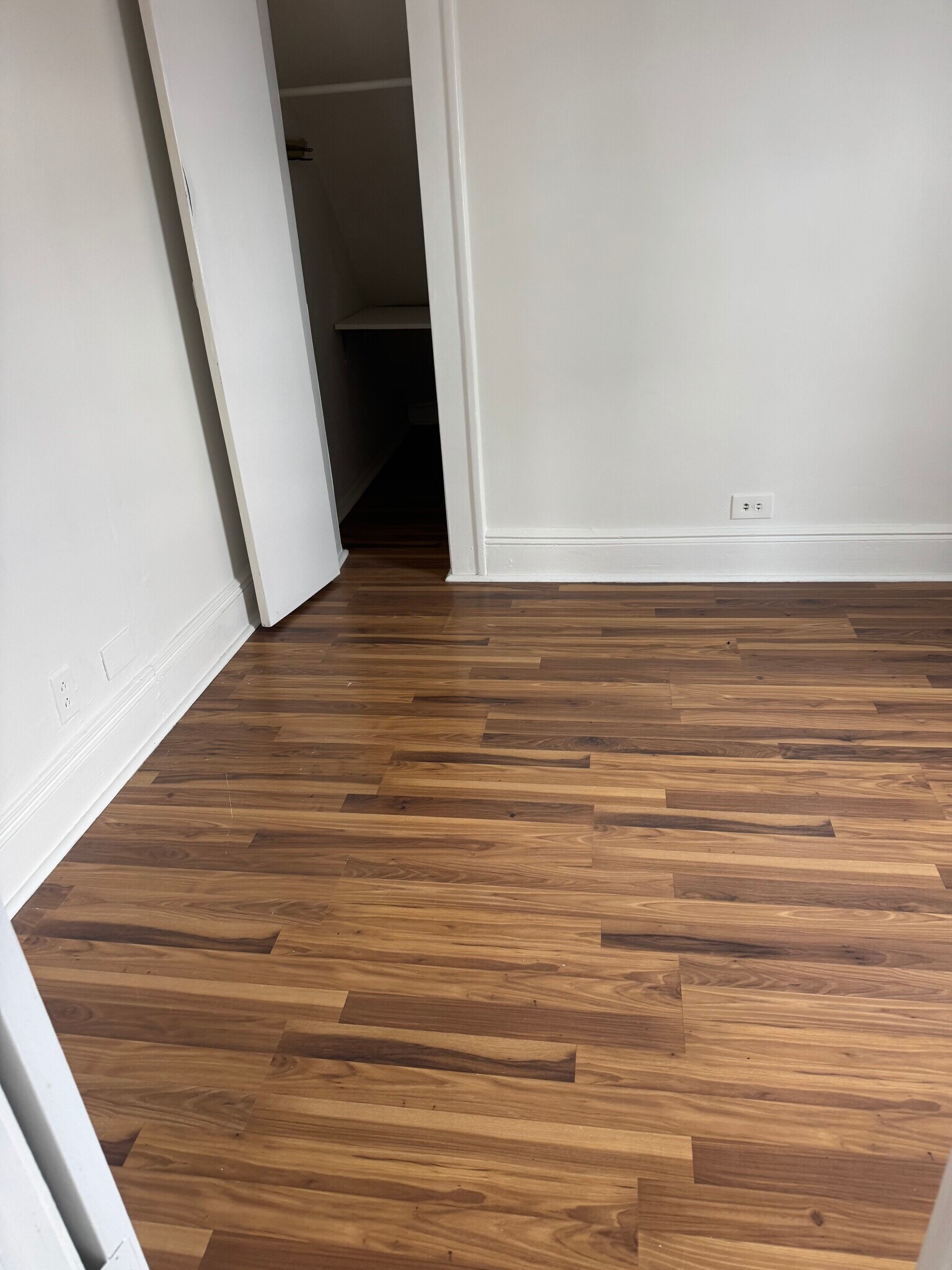 Building Photo - 334 Midland Ave