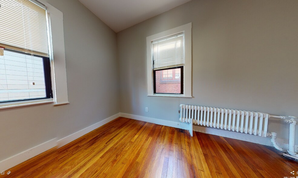 Building Photo - 69 Dunster St
