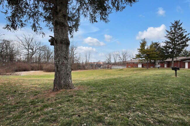 Building Photo - 268 Powell Cir