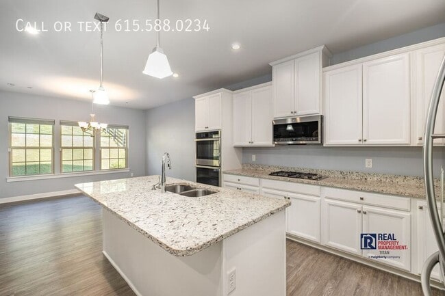 Building Photo - 7216 Sky Meadow Dr