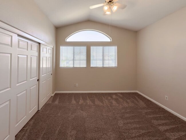 Building Photo - 4 BEDROOM / 3 CAR GARAGE MURRIETA HOME FOR...