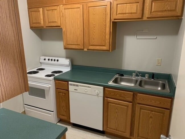 Building Photo - sp182