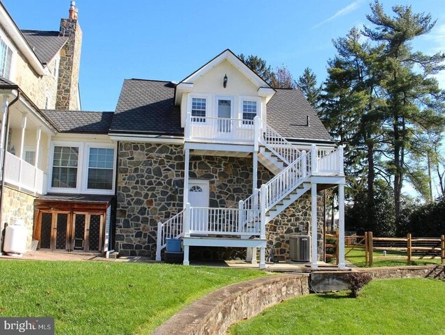 Building Photo - 1934 Bleim Rd