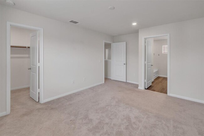 Building Photo - 11722 Braemar Village Dr