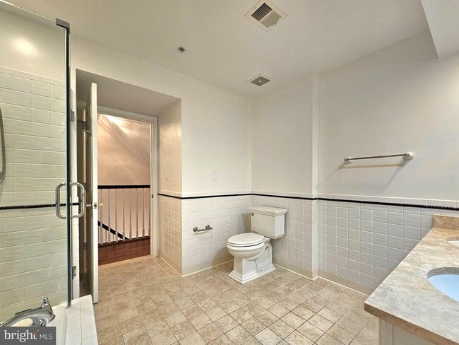 Building Photo - 315 Hearthstone Mews