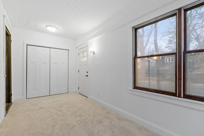 Building Photo - 1826 Franklin Ave SE