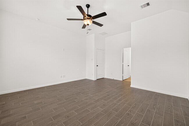 Building Photo - 453 Embden Rim Dr