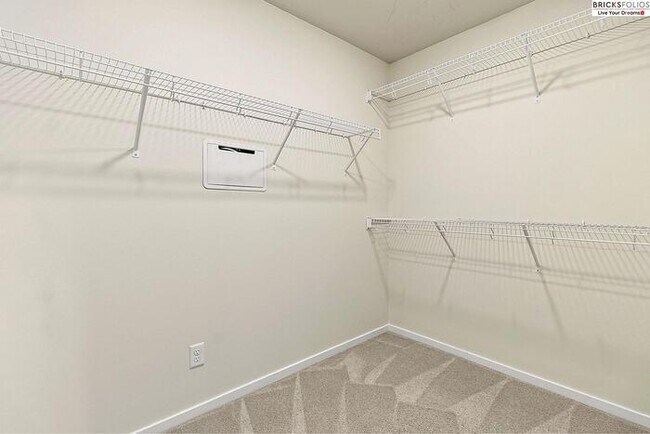 Building Photo - Your Ideal Home in Puyallup Awaits – Peaceful, Modern, Perfectly Located.
