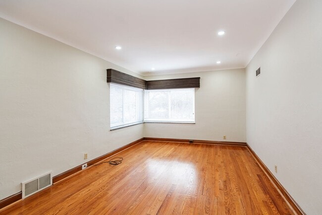 Building Photo - 6601 Devonshire Ave