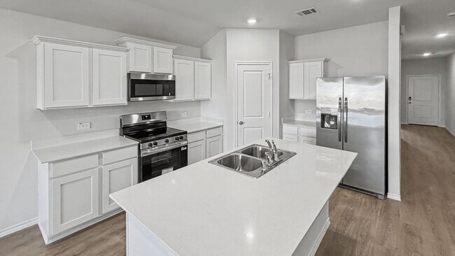 Building Photo - 3405 Tomahawk Dr