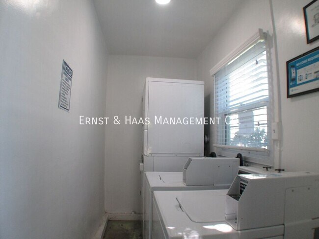 Building Photo - 4531 N Banner Dr