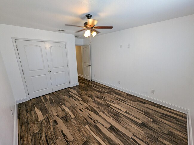 Building Photo - 2216 Chapparel St