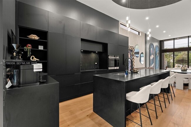 Building Photo - 400 NW 49th St