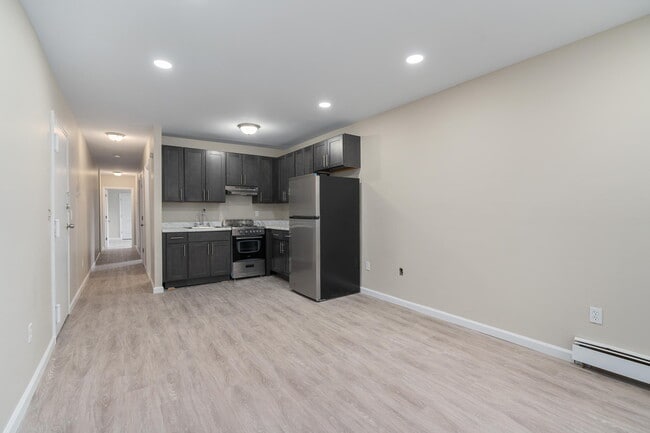 Primary Photo - Railroad Manor - Nearly Renovated - Studio, 1 & 2 Bedroom apartments