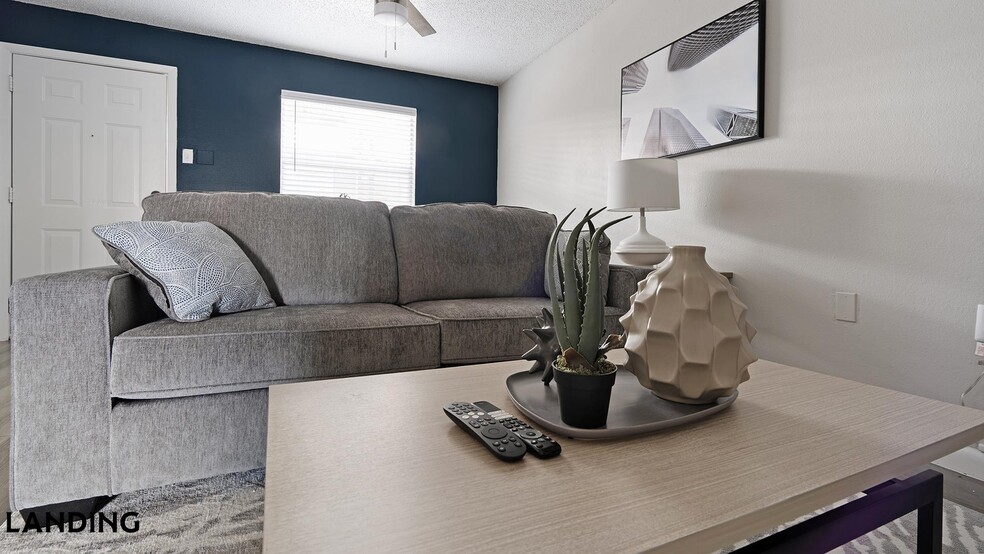 Building Photo - 130 Camino De Oro