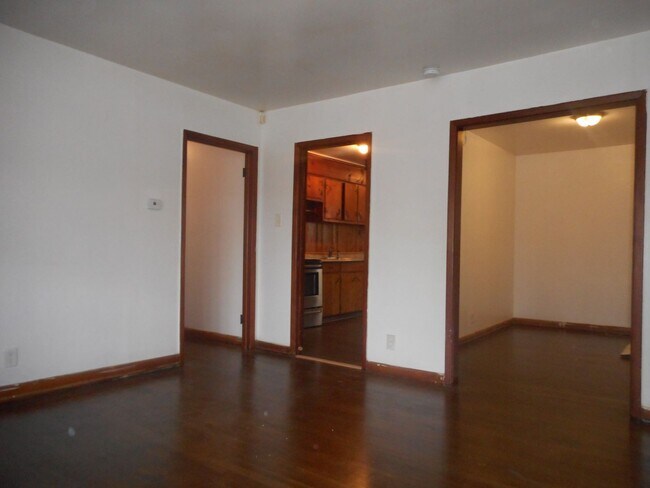 Building Photo - 3 Bedroom 1 Bath Downtown Augusta