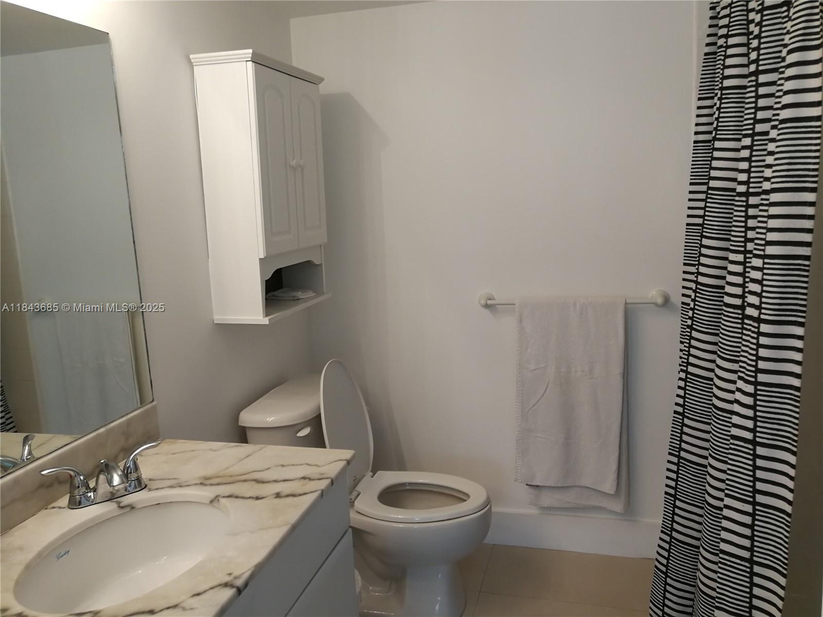 Building Photo - 1200 Brickell Bay Dr