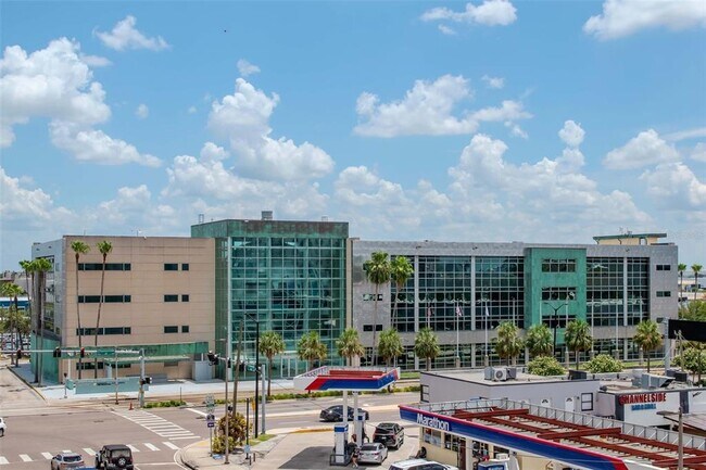 Primary Photo - 1208 E Kennedy Blvd