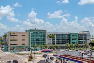 Building Photo - 1208 E Kennedy Blvd