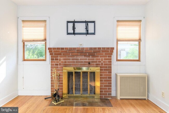 Building Photo - 3205 Cambridge Cir