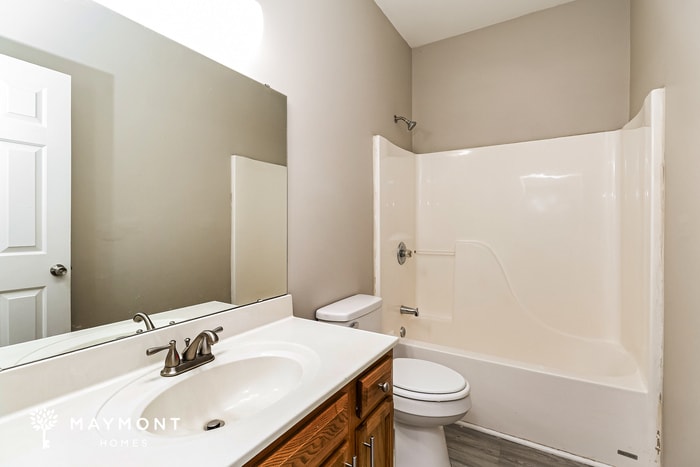 Building Photo - 677 Continental Dr