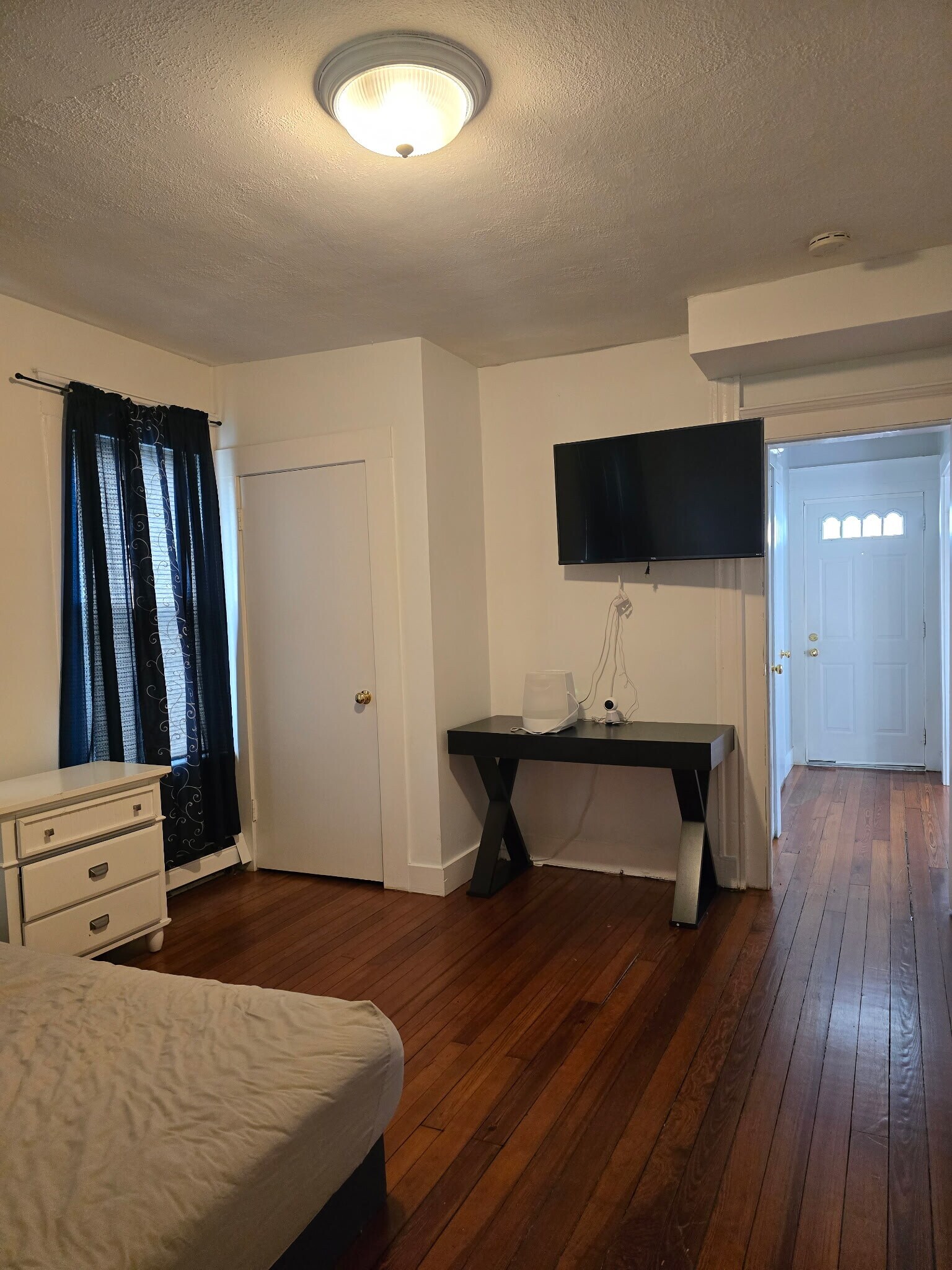 Building Photo - 175 Wilson St