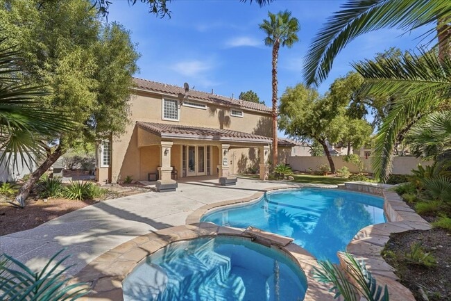 Building Photo - 1201 Palmares Ct