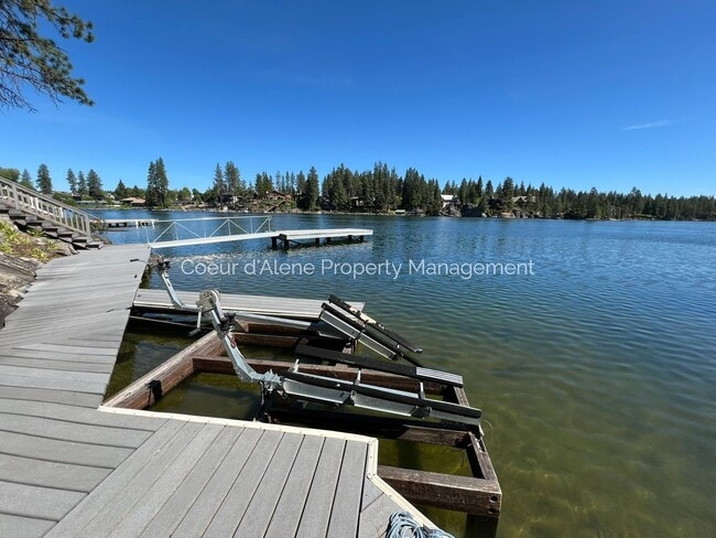 Building Photo - 2+ bed, 2 bath house on the Spokane River!