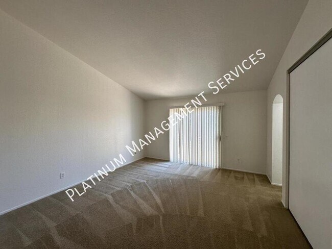 Building Photo - 1611 Kings Rd