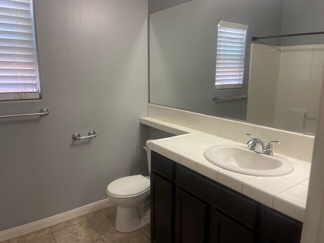 Building Photo - Gorgeous home in the Southwest for rent