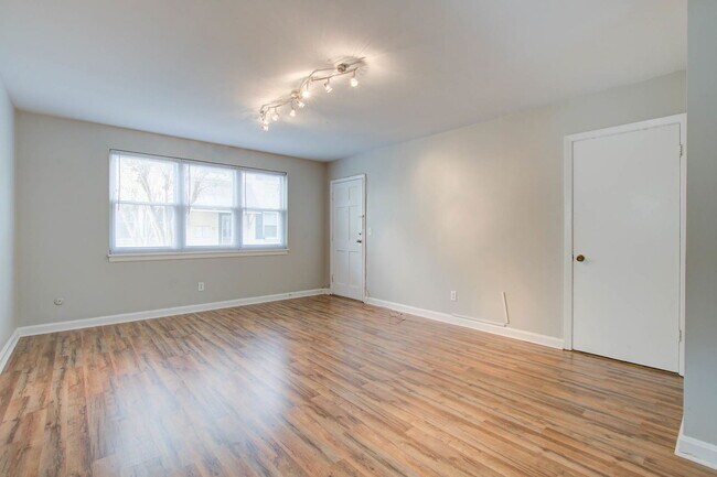 Building Photo - 117 Wentworth St