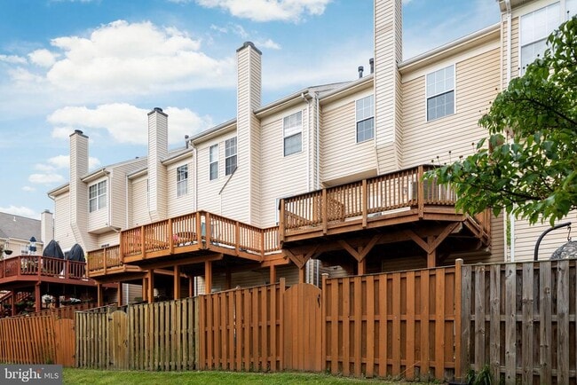 Building Photo - 2471 Clover Field Cir