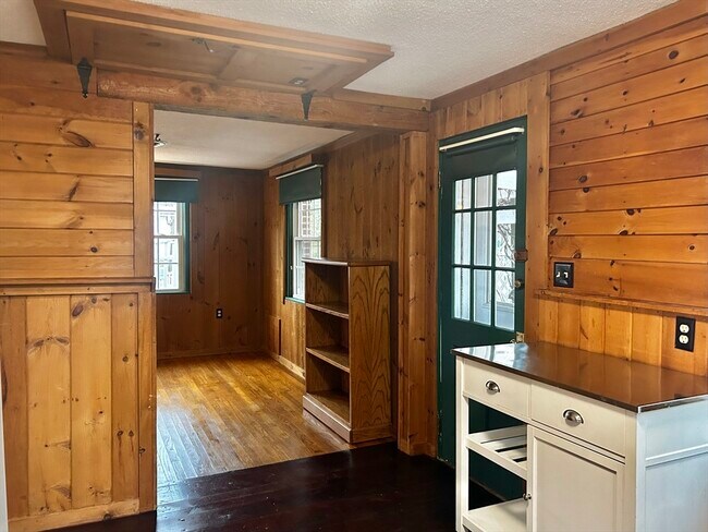 Building Photo - 6 Long Farm Terrace