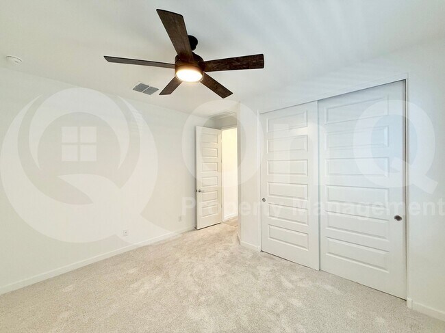 Building Photo - 3266 E Wild Dr
