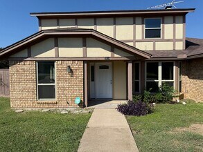 Building Photo - LEMONWOOD7412-14