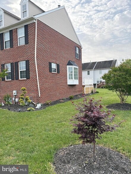 Building Photo - 2 Fair Wind Pl