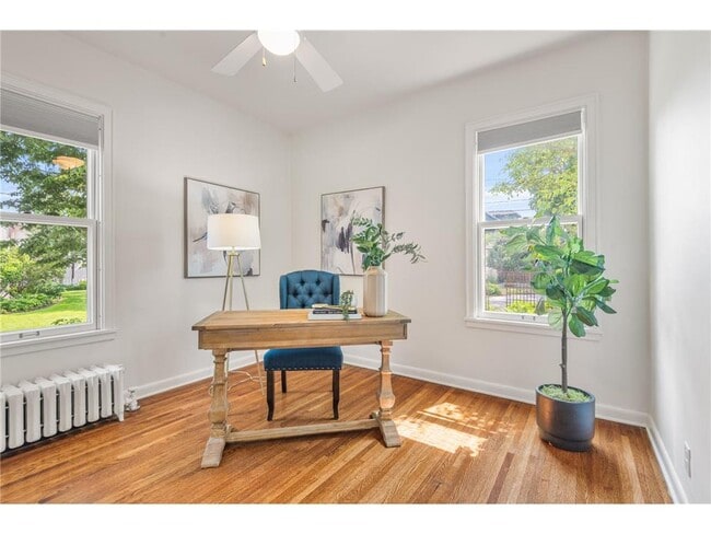 Building Photo - 1621 W 25th St