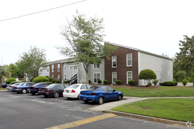 Building Photo - Canebreak