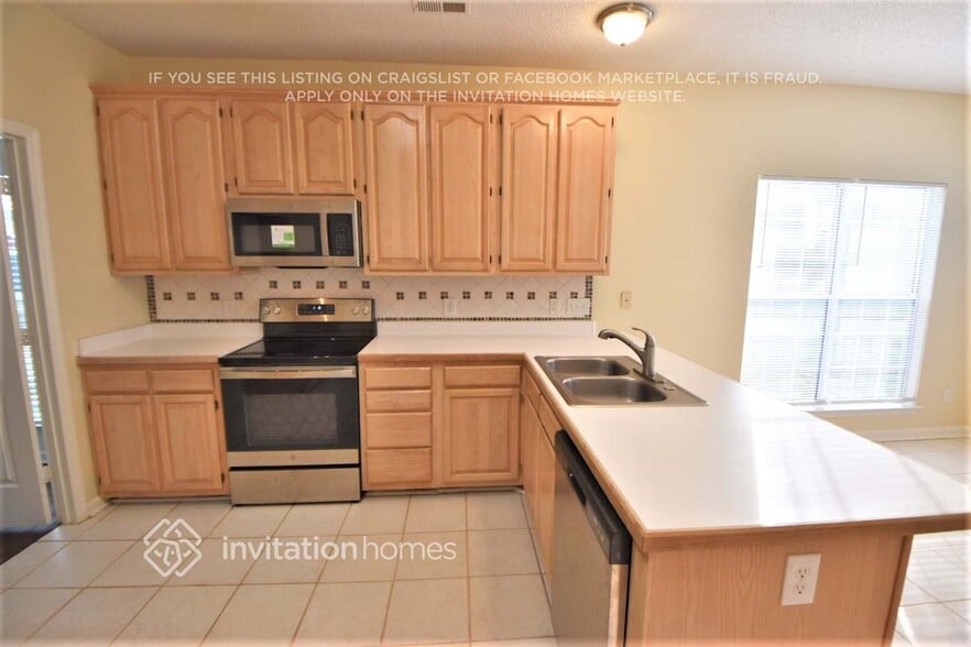 Building Photo - 17113 Cabernet Ct