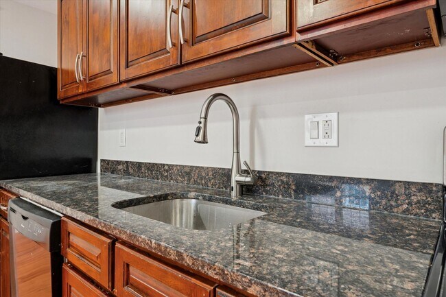 Building Photo - Large New Studio in Washington Square West