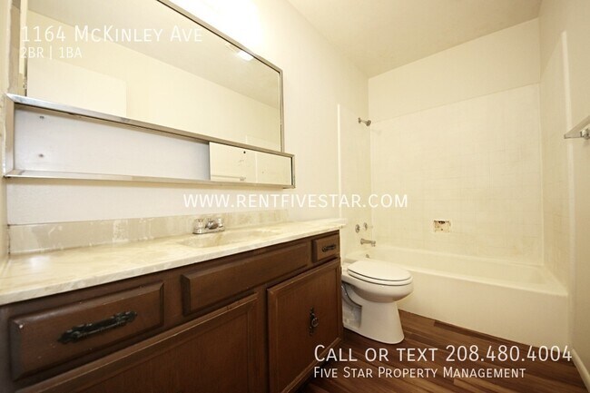 Building Photo - 1164 McKinley Ave