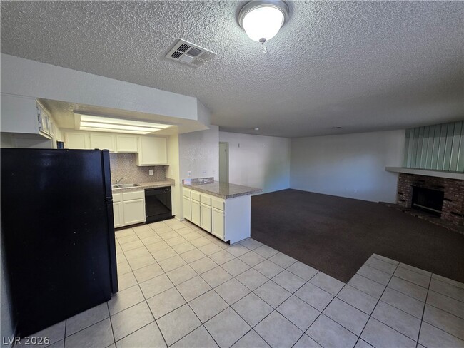 Building Photo - 2724 Otter Creek Ct