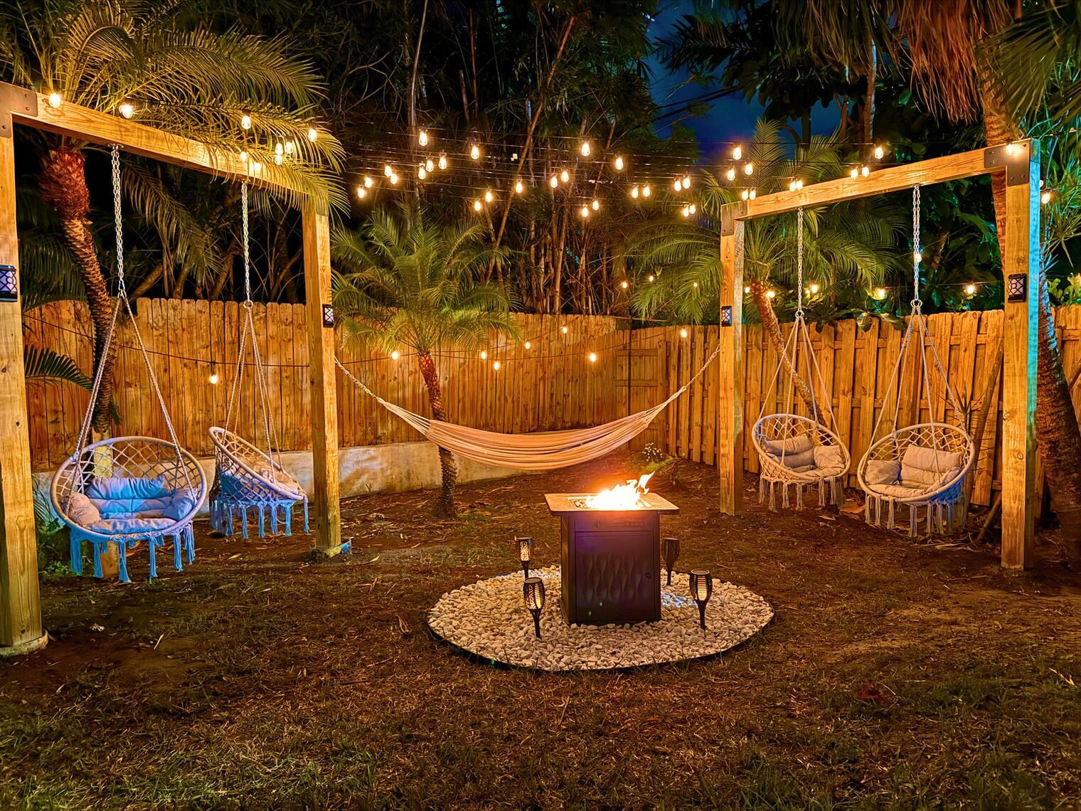 Building Photo - 830 SW 14th Ct