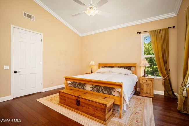 Building Photo - 1004 Lambourne Pl