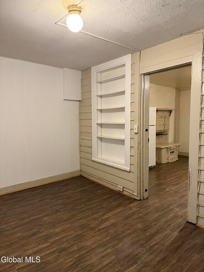 Building Photo - 55 Ten Broeck St