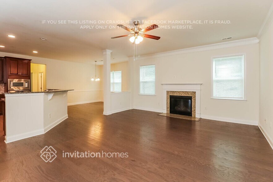 Building Photo - 11350 Cedarvale Farm Pkwy